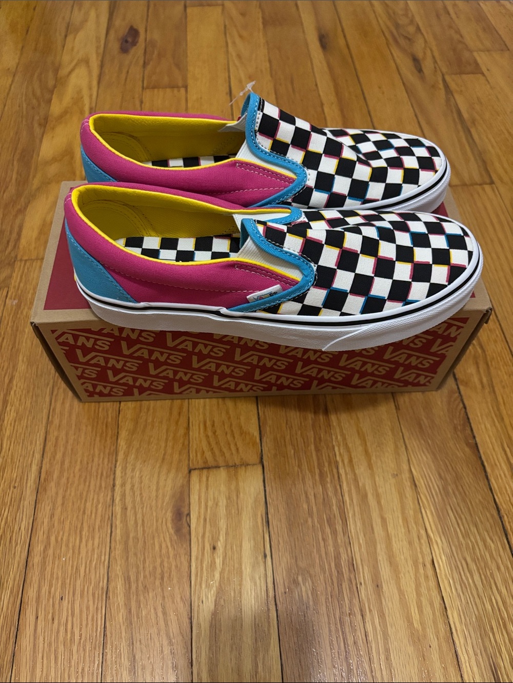 *Brand New* Vans Classic Slip-On Crazy Check Multi-Color Unisex Sneakers - Picture 4 of 6